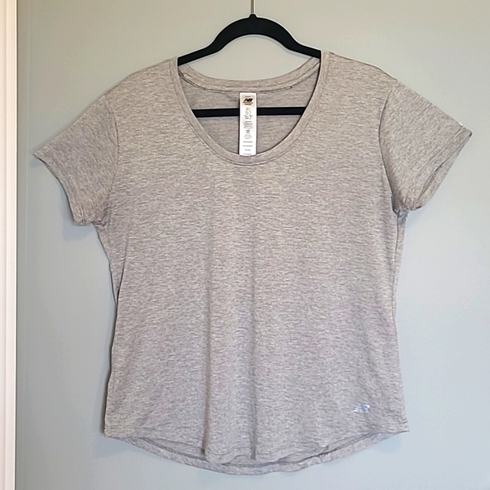 New Balance t shirt like new (L)